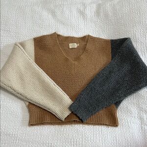 dreamers by debut V-Neck Cropped Color Block Sweater
